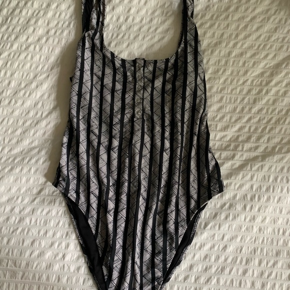 Aerie One Piece Bathing Suit - Picture 1 of 3